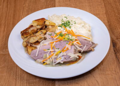 Online Essen bestellen für daheim oder Urlaubsgäste Region Schladming - Beispielbild: Tafelspitz mit Bratkartoffeln